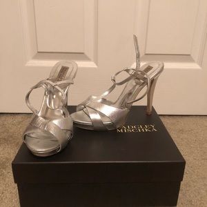 Badgley Mischka silver platform pumps